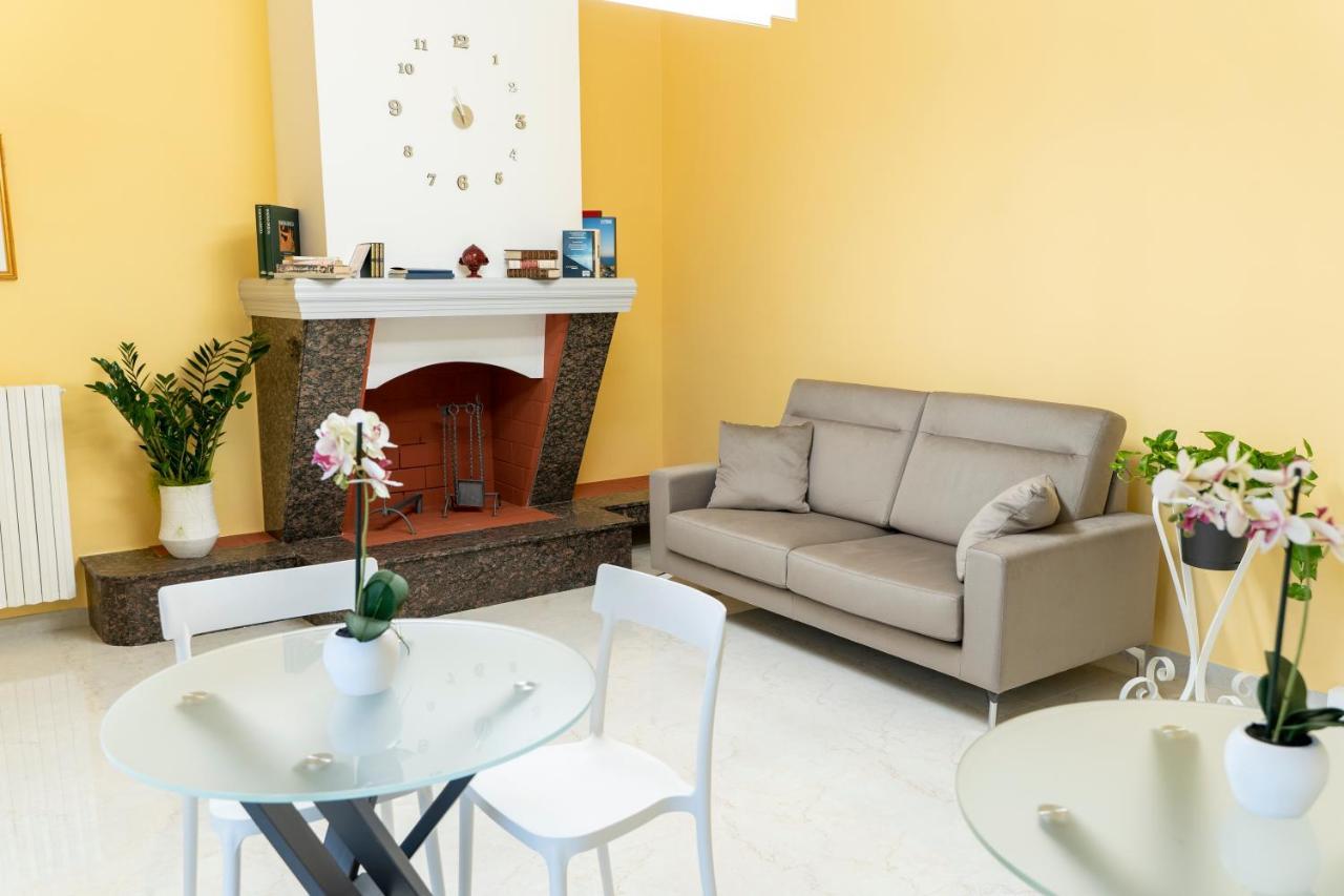 A Casa Dei Miei Hotel ซานเปียโตรแวร์โนติโค ภายนอก รูปภาพ